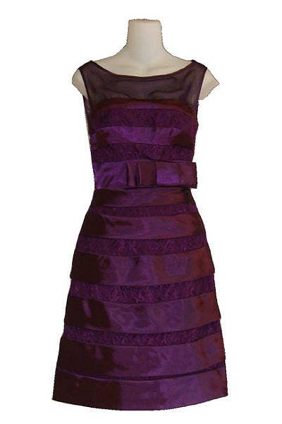 Short Sleeveless Satin Dress With Lace Details 32373