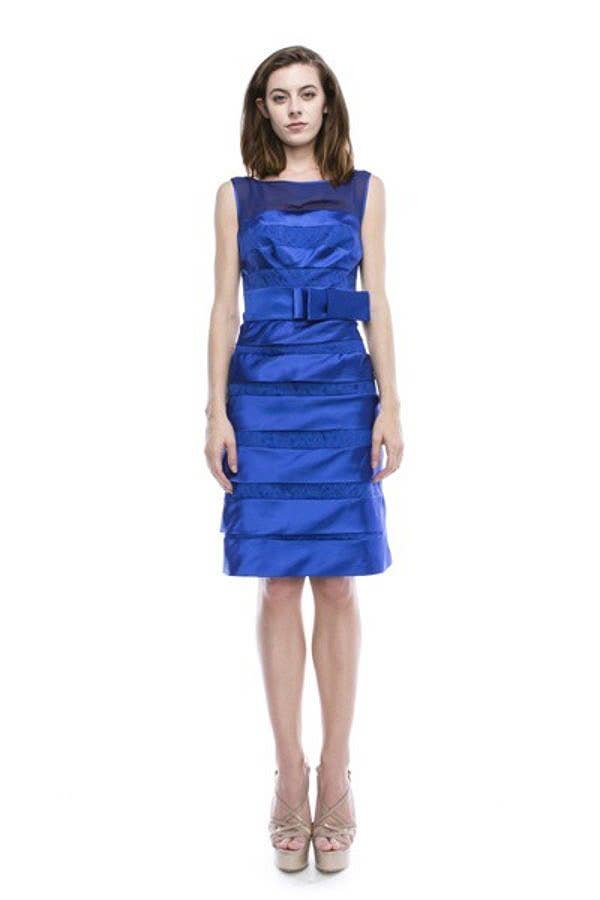 Short Sleeveless Satin Dress With Lace Details 32373