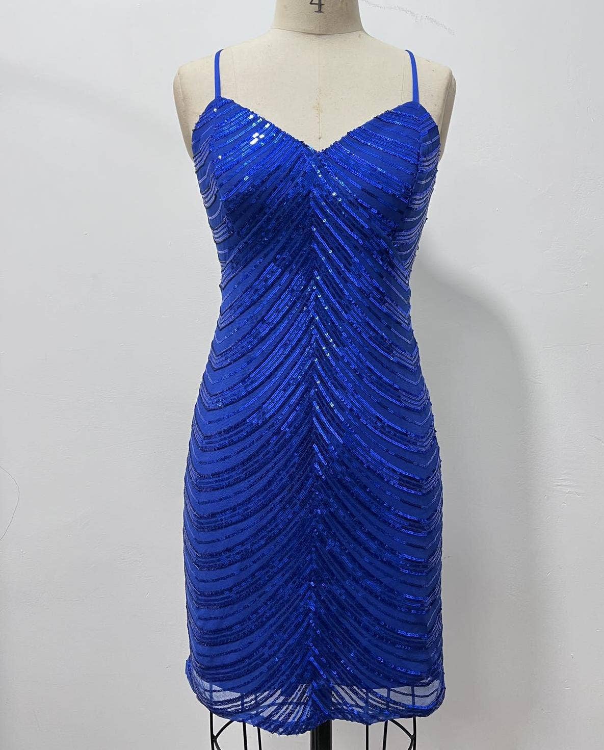 Sexy embroidery line patterns mini sequin party dress