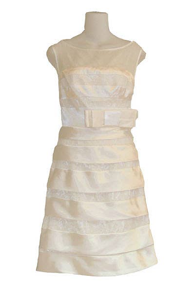 Short Sleeveless Satin Dress With Lace Details 32373