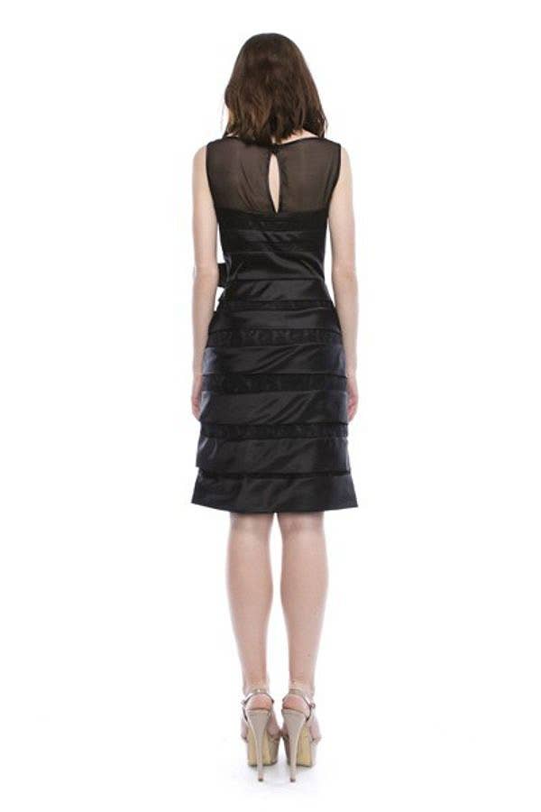 Short Sleeveless Satin Dress With Lace Details 32373
